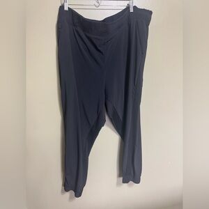 Athleta Brooklyn Jogger, Black, Size 24